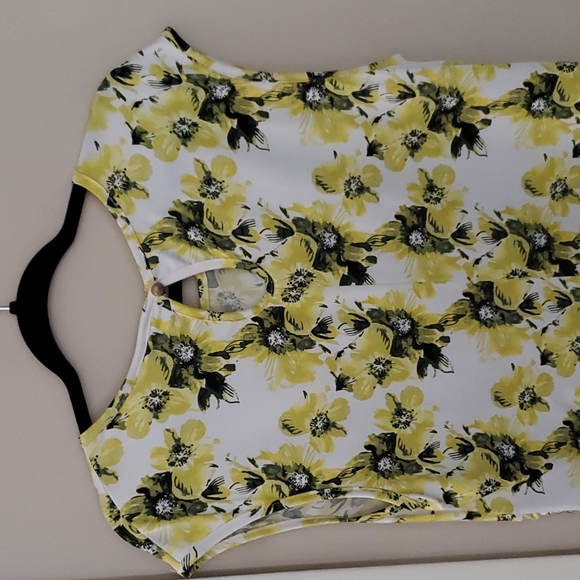 Yellow Flower Ashley Stewart Dress - Picture 4 of 4